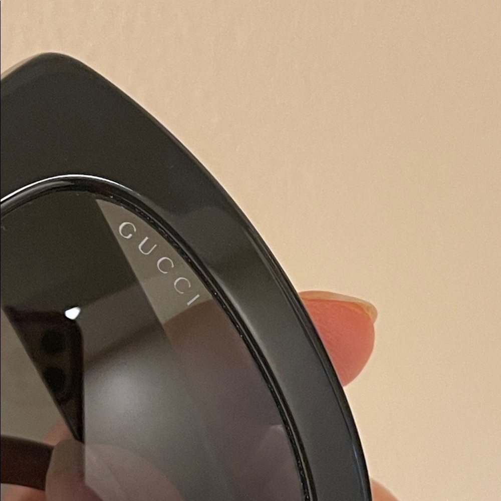 Gucci Black Cat Eye Sunglasses - Picture 15 of 16